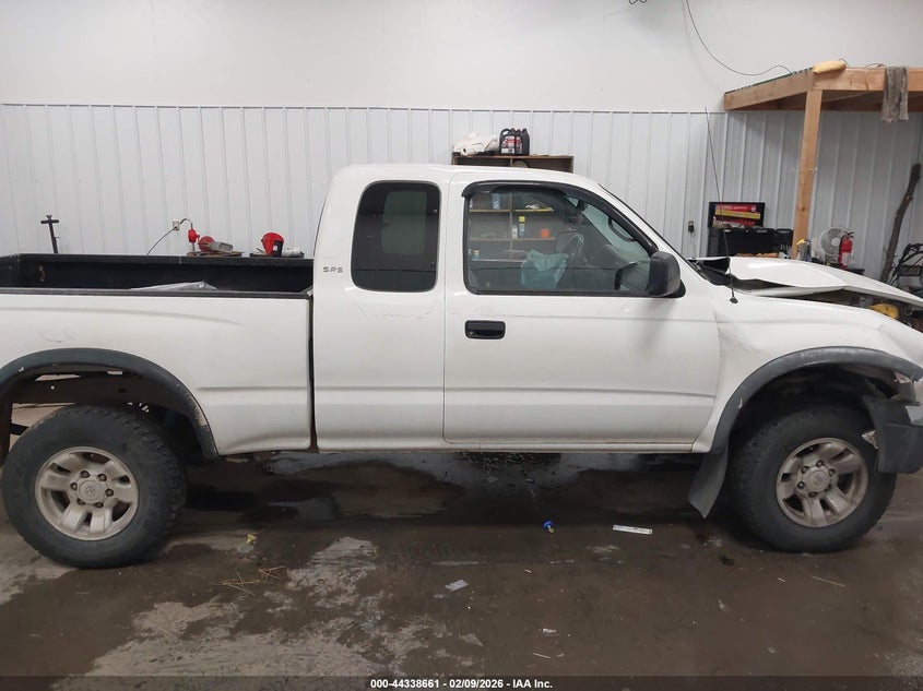 2000 Toyota Tacoma Base V6 VIN: 4TAWN72N5YZ615062 Lot: 44338661