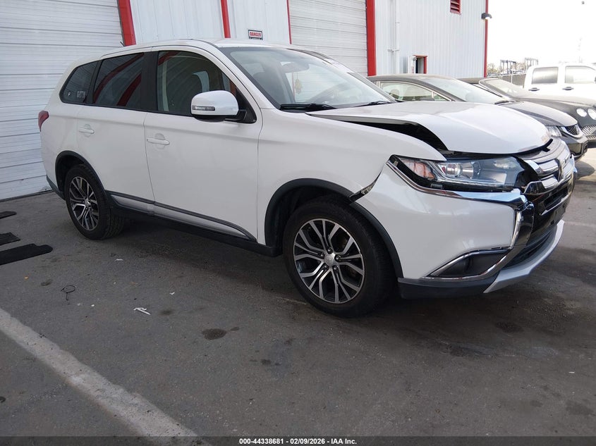 2016 Mitsubishi Outlander Se/Sel