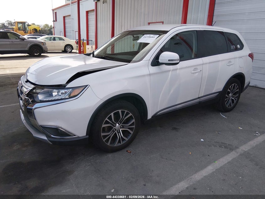 2016 Mitsubishi Outlander Se/Sel