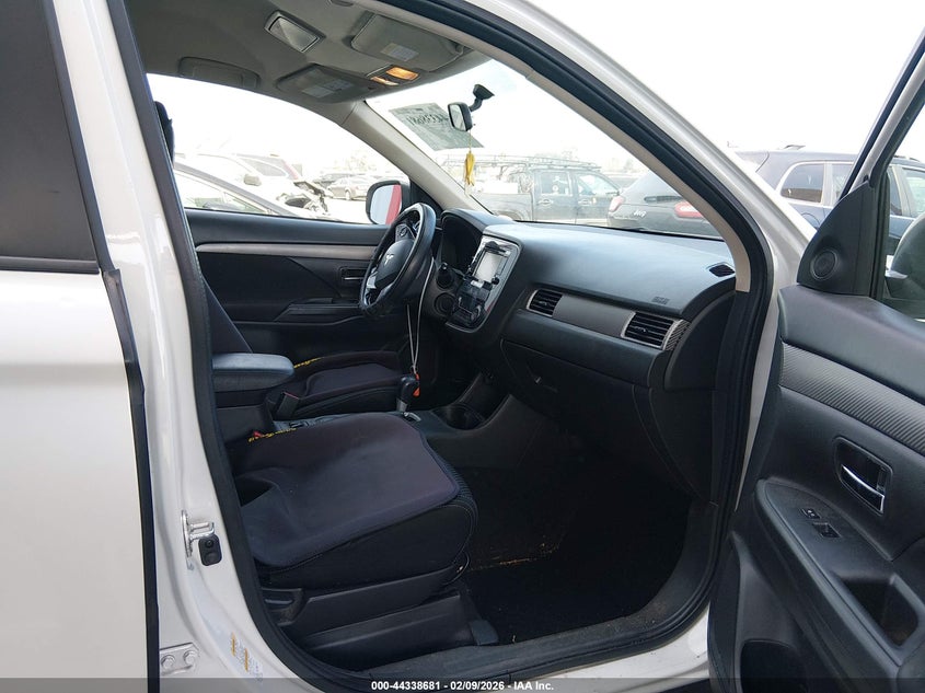 2016 Mitsubishi Outlander Se/Sel