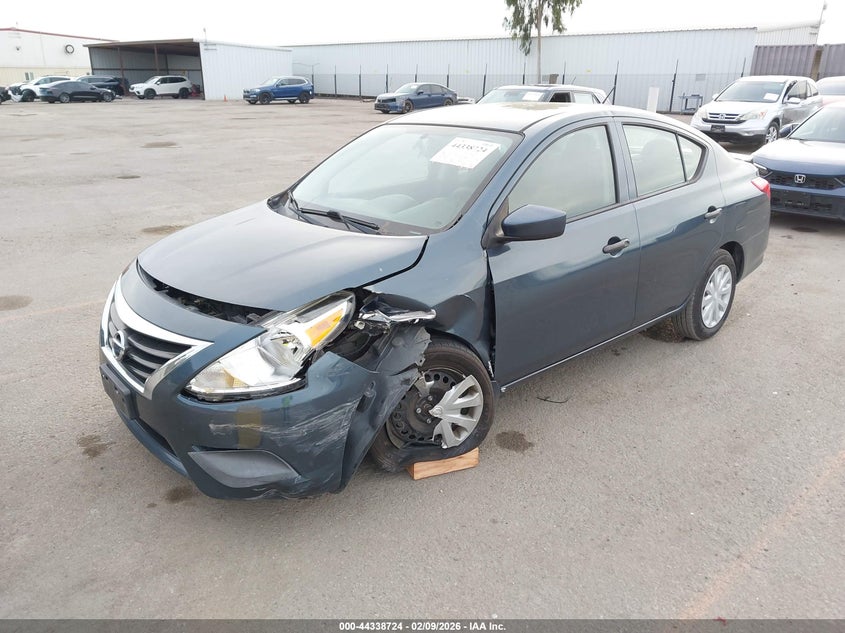 2016 Nissan Versa 1.6 S+