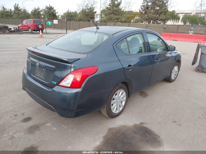 2016 Nissan Versa 1.6 S+