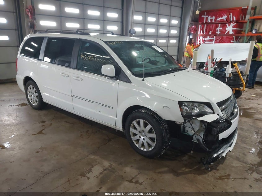 2016 Chrysler Town & Country Lx