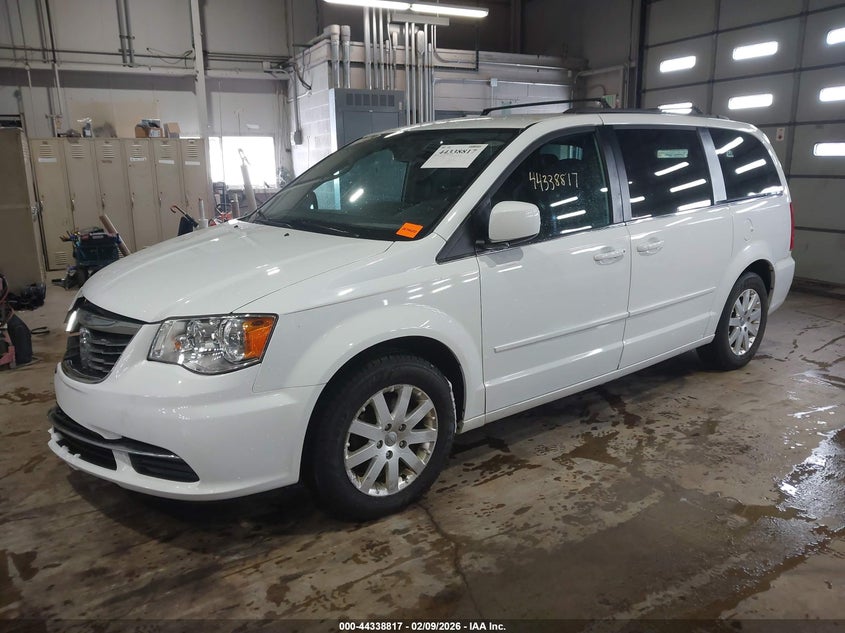 2016 Chrysler Town & Country Lx