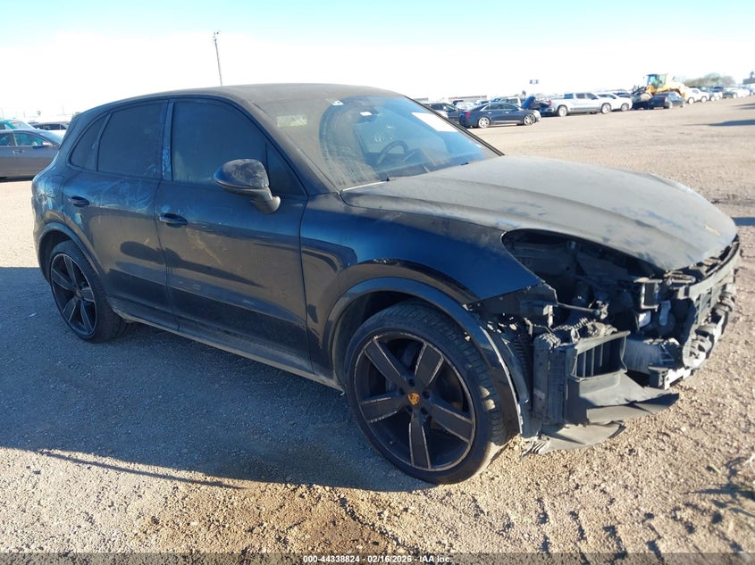 2019 PORSCHE CAYENNE