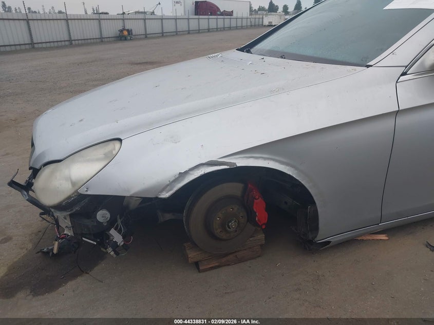 2007 Mercedes-Benz Cls 550 VIN: WDDDJ72XX7A100053 Lot: 44338831