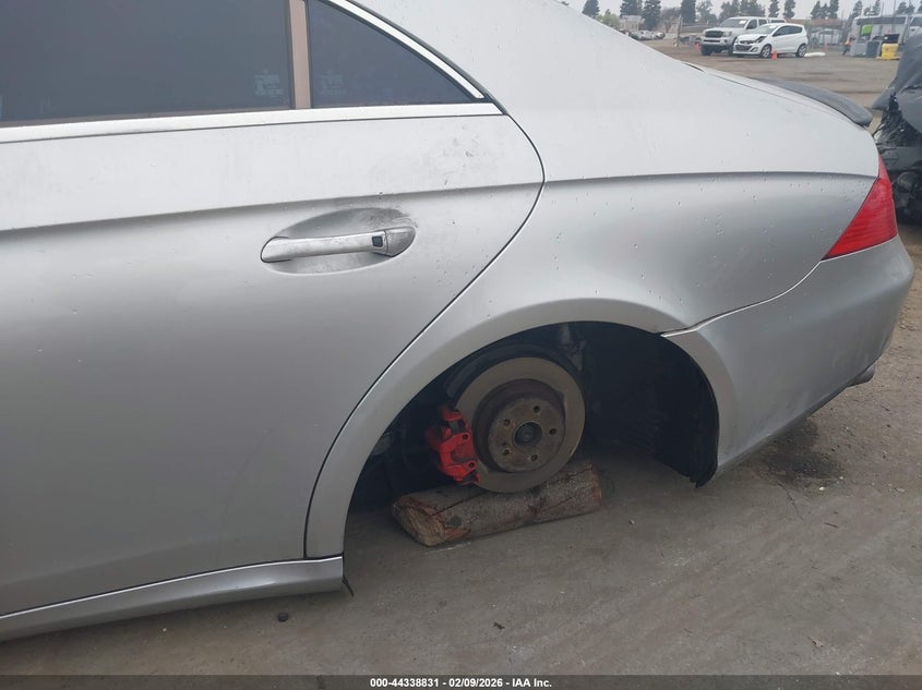 2007 Mercedes-Benz Cls 550 VIN: WDDDJ72XX7A100053 Lot: 44338831