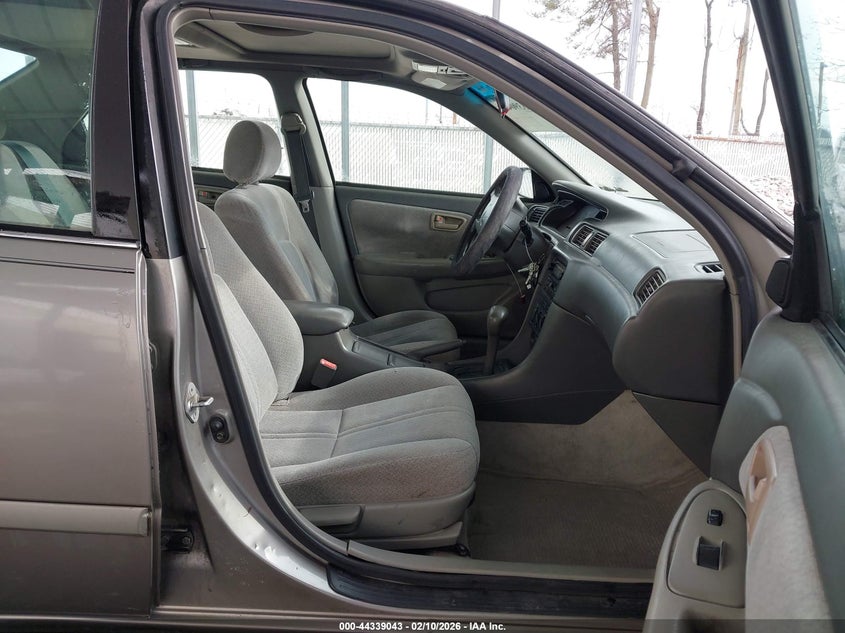 2000 Toyota Camry Le V6