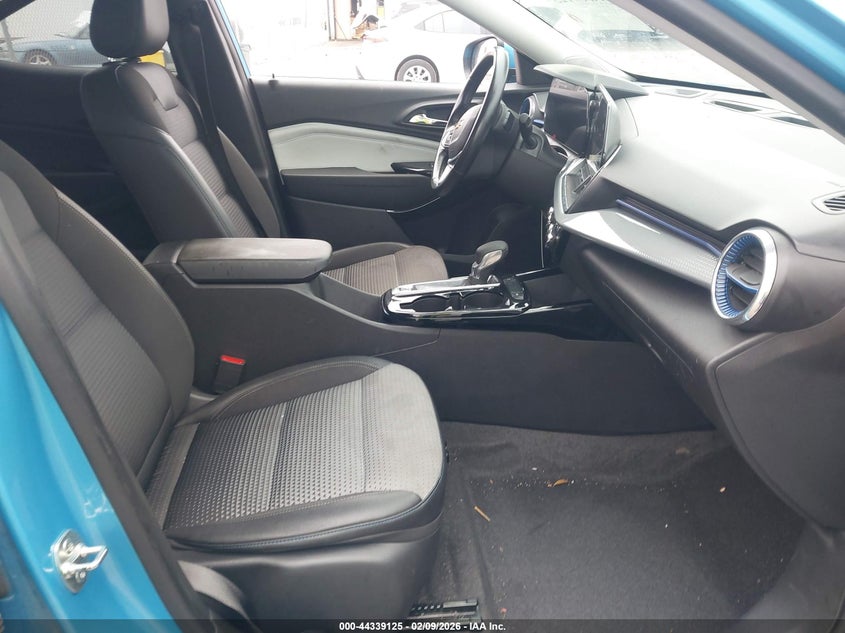 2025 Chevrolet Trax Fwd Lt