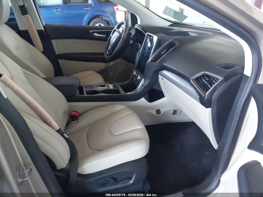 2021 Ford Edge Titanium