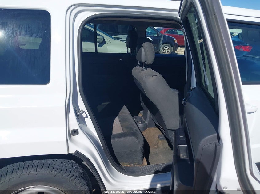 2017 JEEP PATRIOT auction photo 8