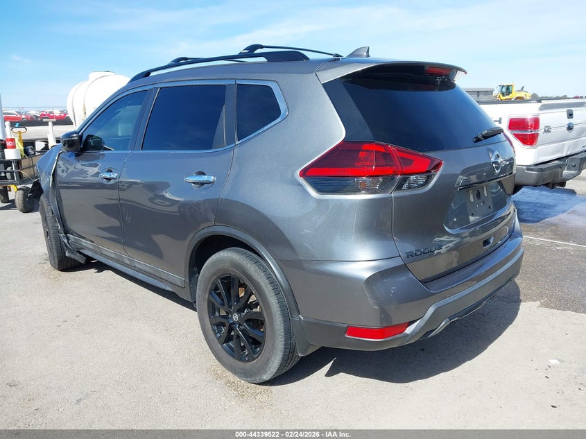 2018 Nissan Rogue Sv