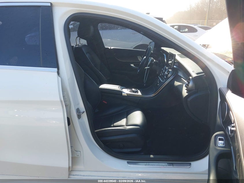 2017 Mercedes-Benz C 300 Sport