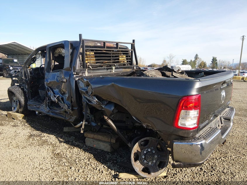 2022 Ram 2500 Big Horn 4X4 6'4 Box