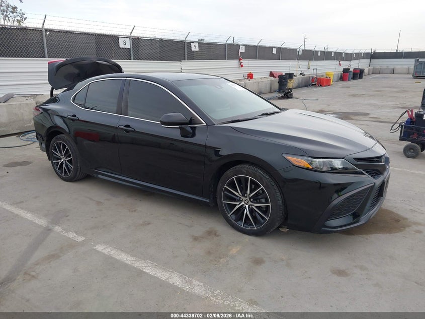 4T1T11AK0MU440634 2021 Toyota Camry Se auction photo 1