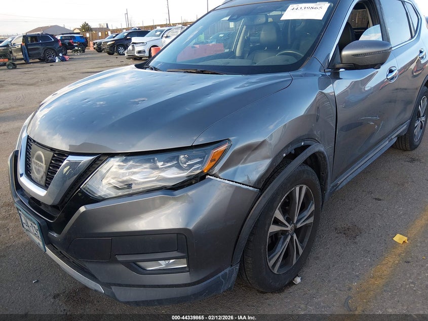 2017 NISSAN ROGUE auction photo 6