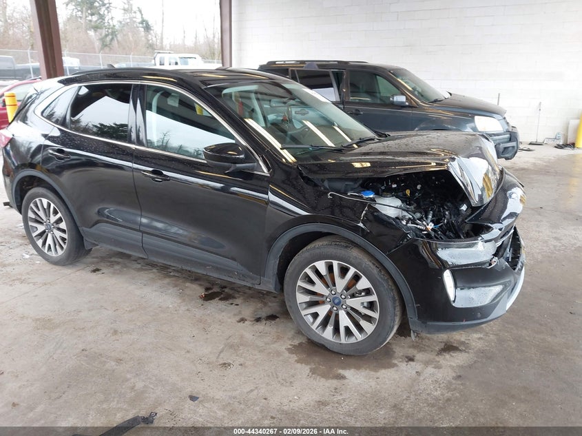 2022 Ford Escape Titanium