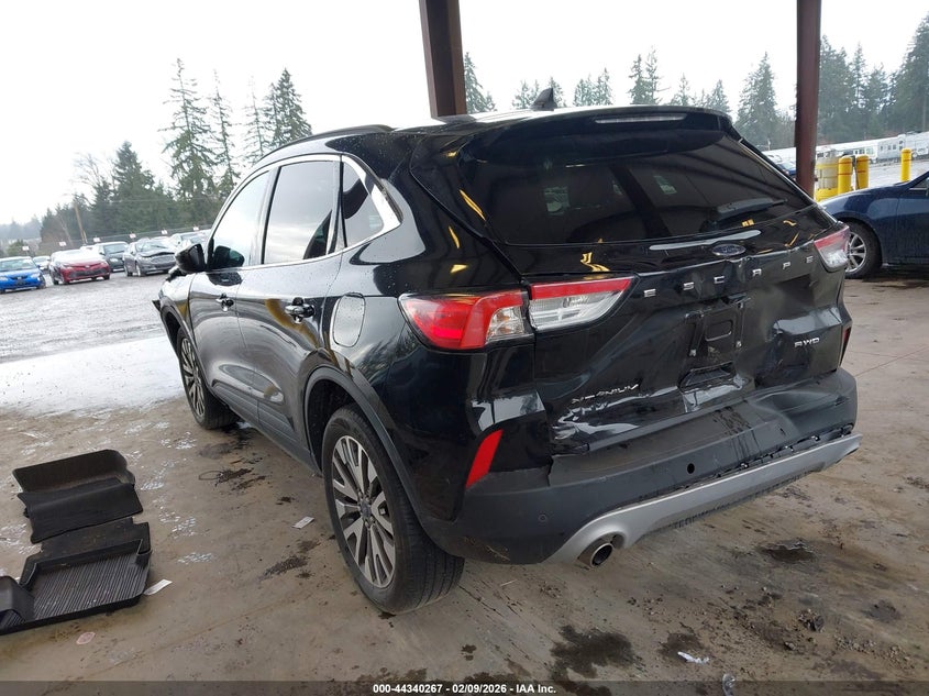 2022 Ford Escape Titanium