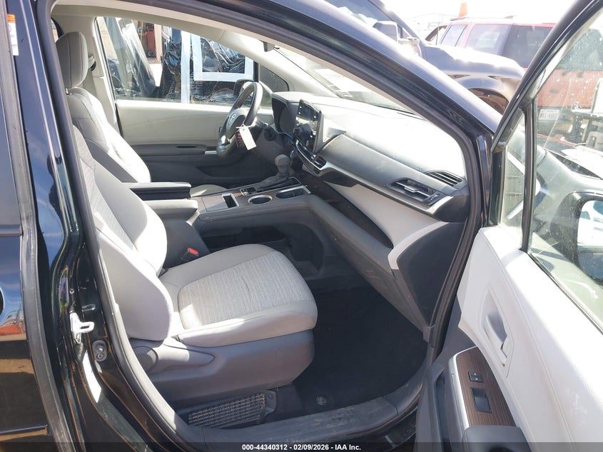 2021 Toyota Sienna Le