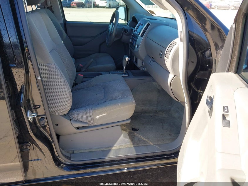 2017 Nissan Frontier Sv