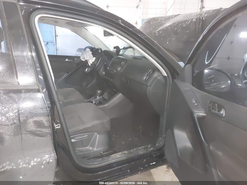 2015 Volkswagen Tiguan S