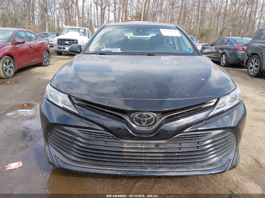 TOYOTA CAMRY - zdjęcie 12