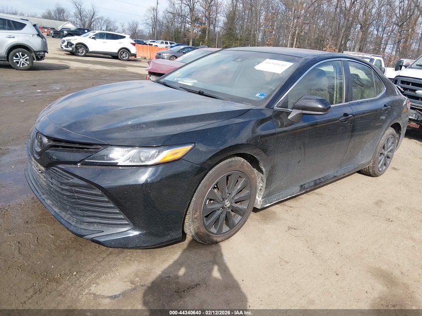 TOYOTA CAMRY - zdjęcie 2