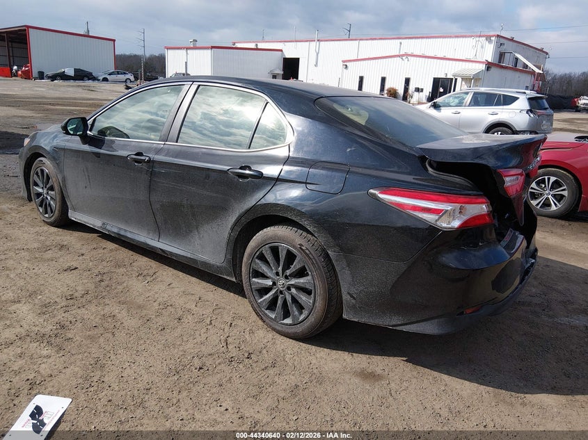TOYOTA CAMRY - zdjęcie 3