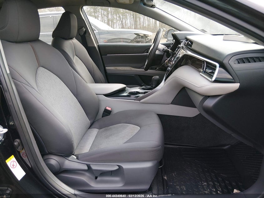 TOYOTA CAMRY - zdjęcie 5