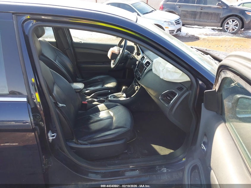 2012 Chrysler 200 Limited