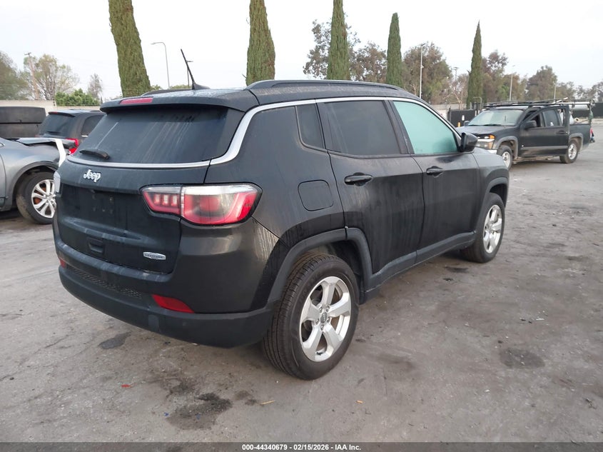 2018 Jeep Compass Latitude Fwd