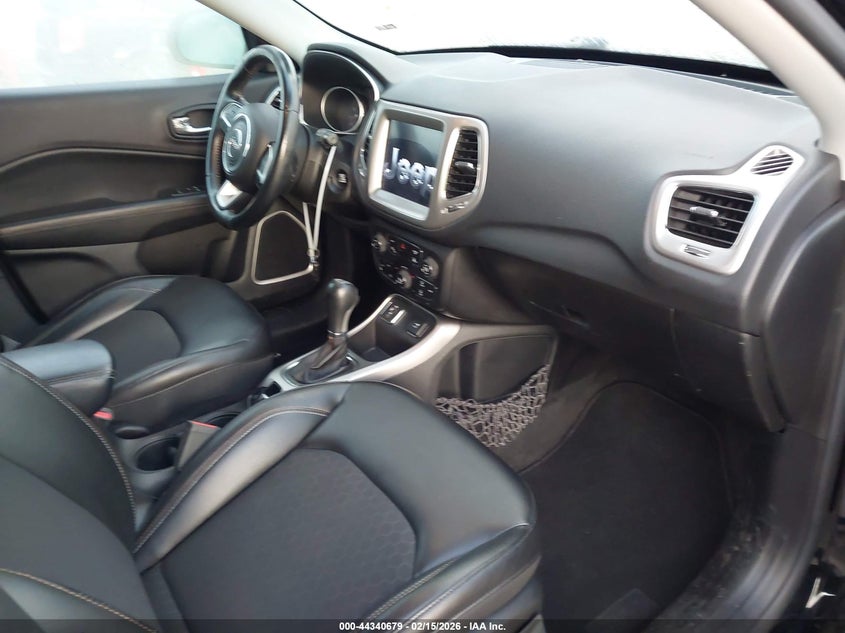 2018 Jeep Compass Latitude Fwd