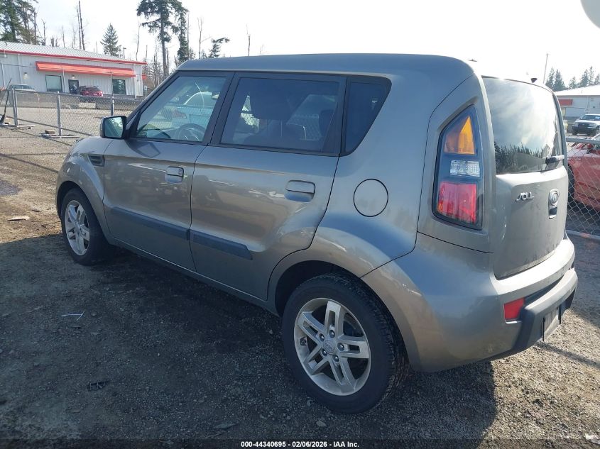 2010 Kia Soul +