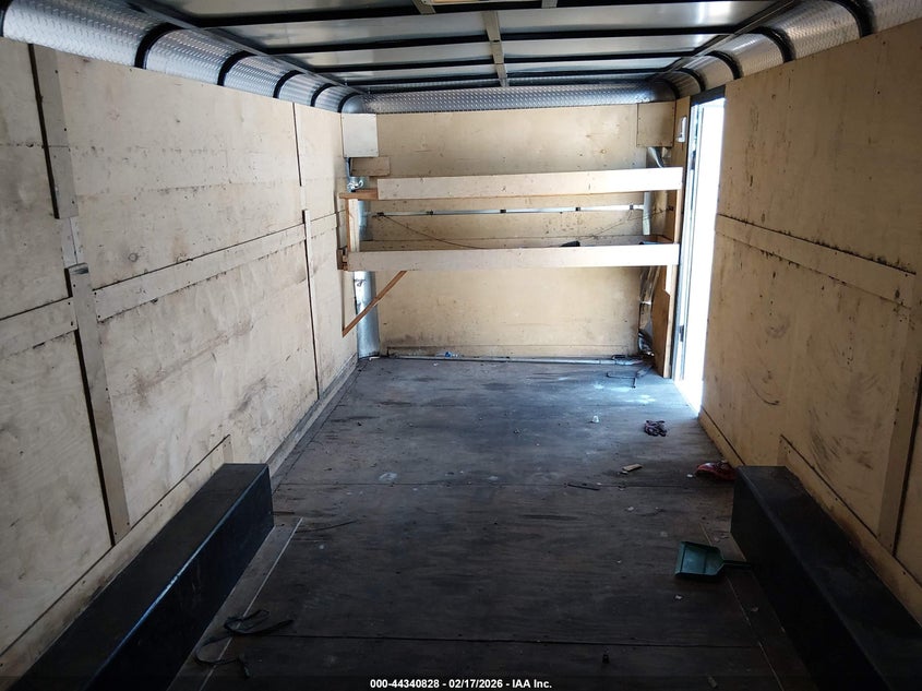 2022 SOUTHWEST ENCLOSED DUAL AXLE TRAILER auction photo 8