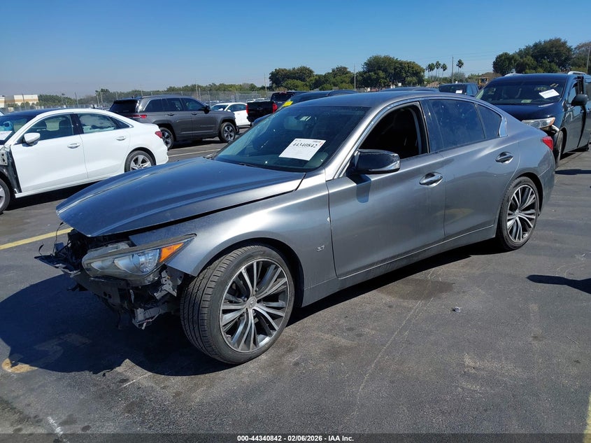 2015 Infiniti Q50