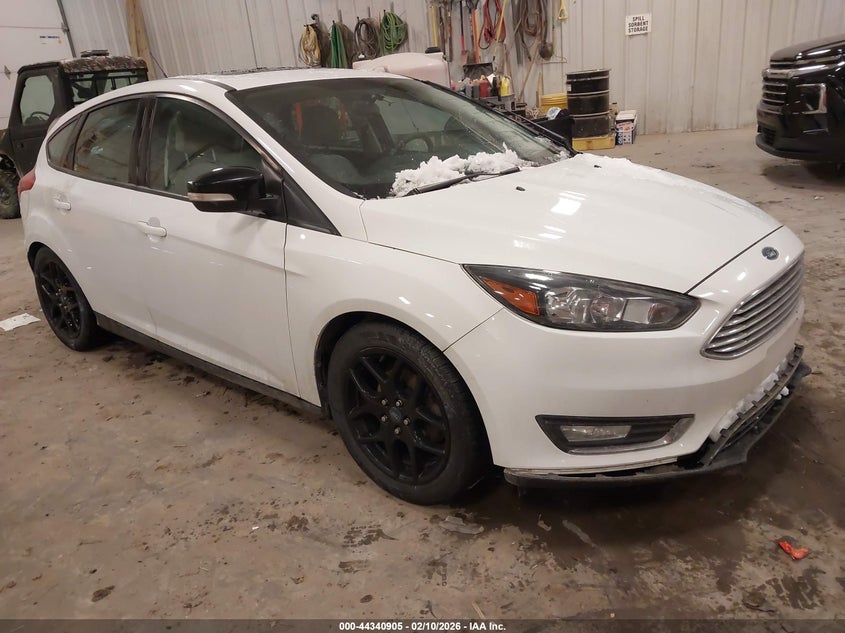 1FADP3M2XJL263161 2018 Ford Focus Sel auction photo 1