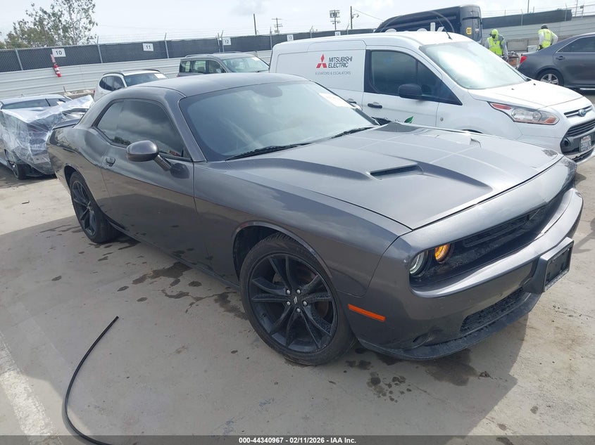 2017 Dodge Challenger Sxt