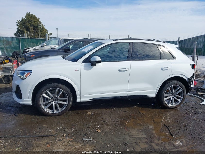 2025 Audi Q3 Premium 45 Tfsi S Line Quattro Tiptronic VIN: WA1DECF32S1010218 Lot: 44341535