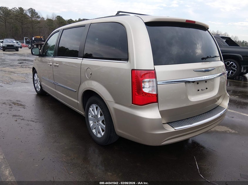 2016 Chrysler Town & Country Touring