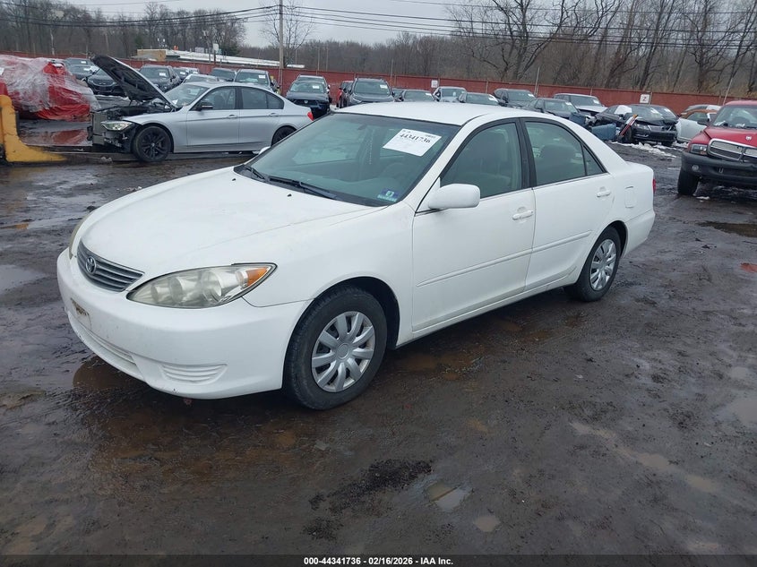 2005 Toyota Camry Le