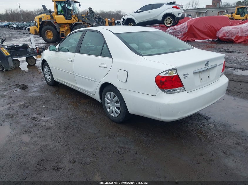 2005 Toyota Camry Le