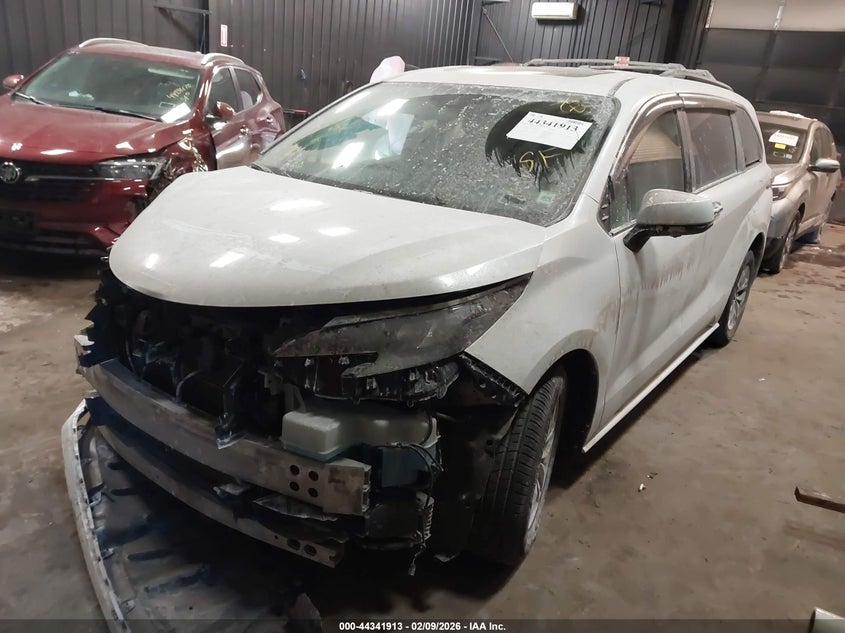 2024 Toyota Sienna Xle