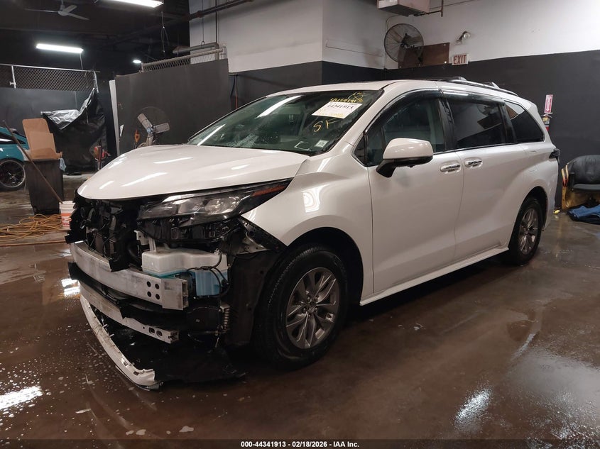 2024 Toyota Sienna Xle