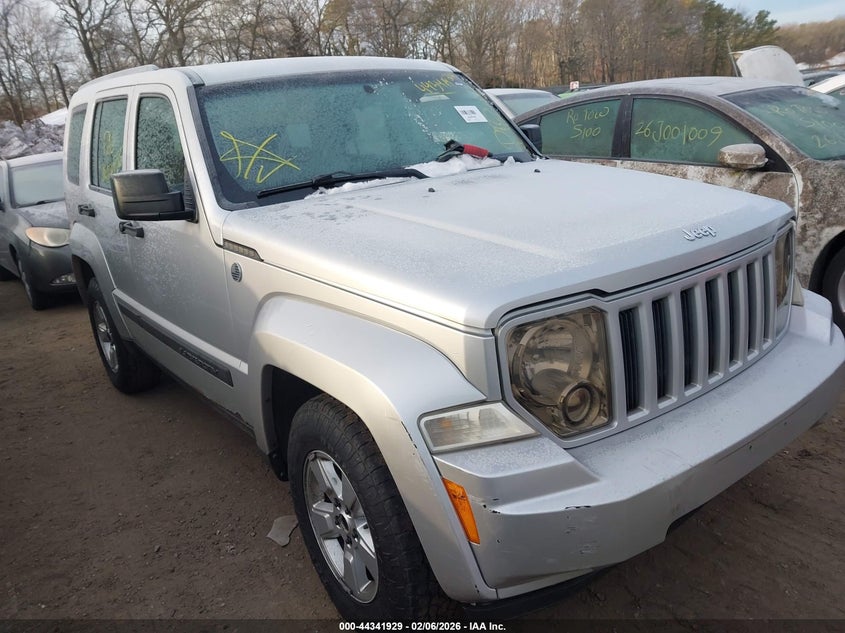 1C4PJMAK9CW105303 JEEP LIBERTY Photo 1