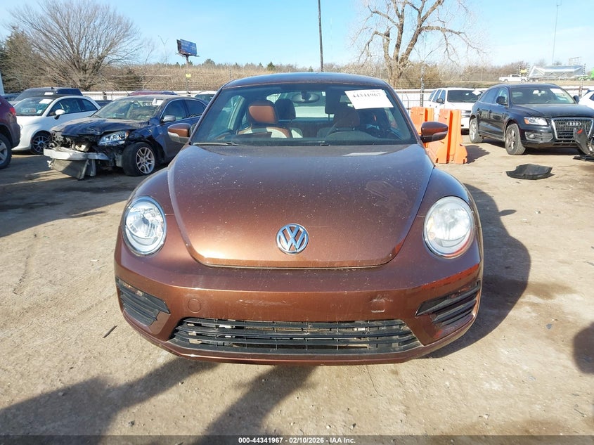 2017 Volkswagen Beetle #Pinkbeetle/1.8T Classic/1.8T S VIN: 3VWF17AT8HM625342 Lot: 44341967
