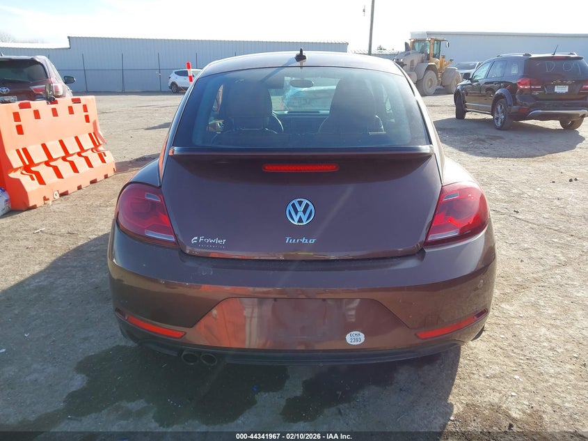 2017 Volkswagen Beetle #Pinkbeetle/1.8T Classic/1.8T S VIN: 3VWF17AT8HM625342 Lot: 44341967