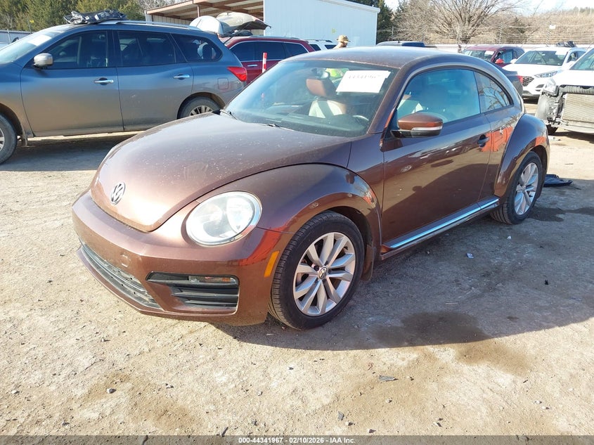 2017 Volkswagen Beetle #Pinkbeetle/1.8T Classic/1.8T S