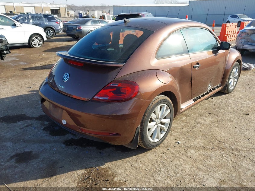 2017 Volkswagen Beetle #Pinkbeetle/1.8T Classic/1.8T S