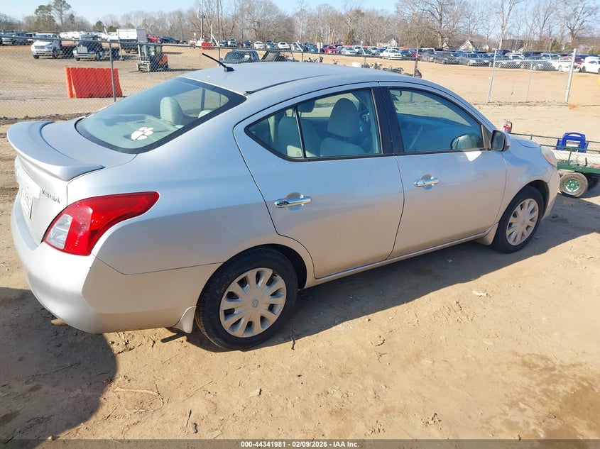 2013 Nissan Versa 1.6 Sv
