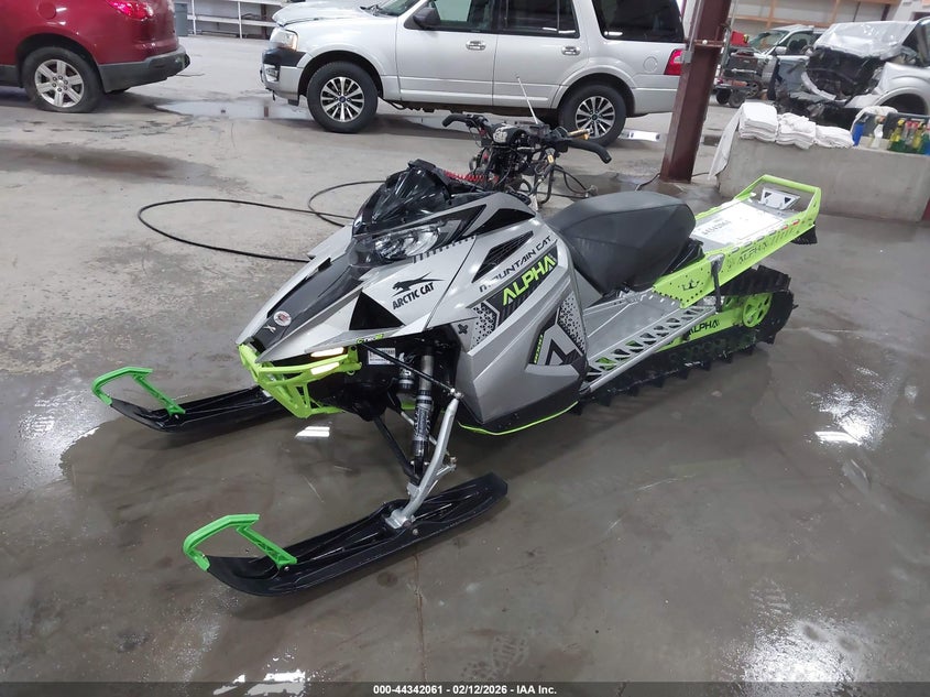 2020 Arct M8000 Maountain Cat